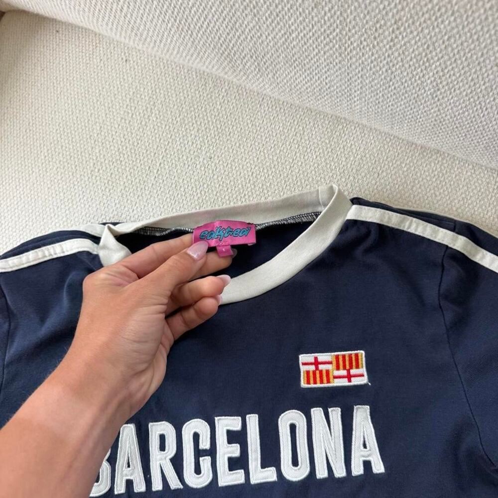 Navy blue barcelona baby tee - Picture 2 of 3